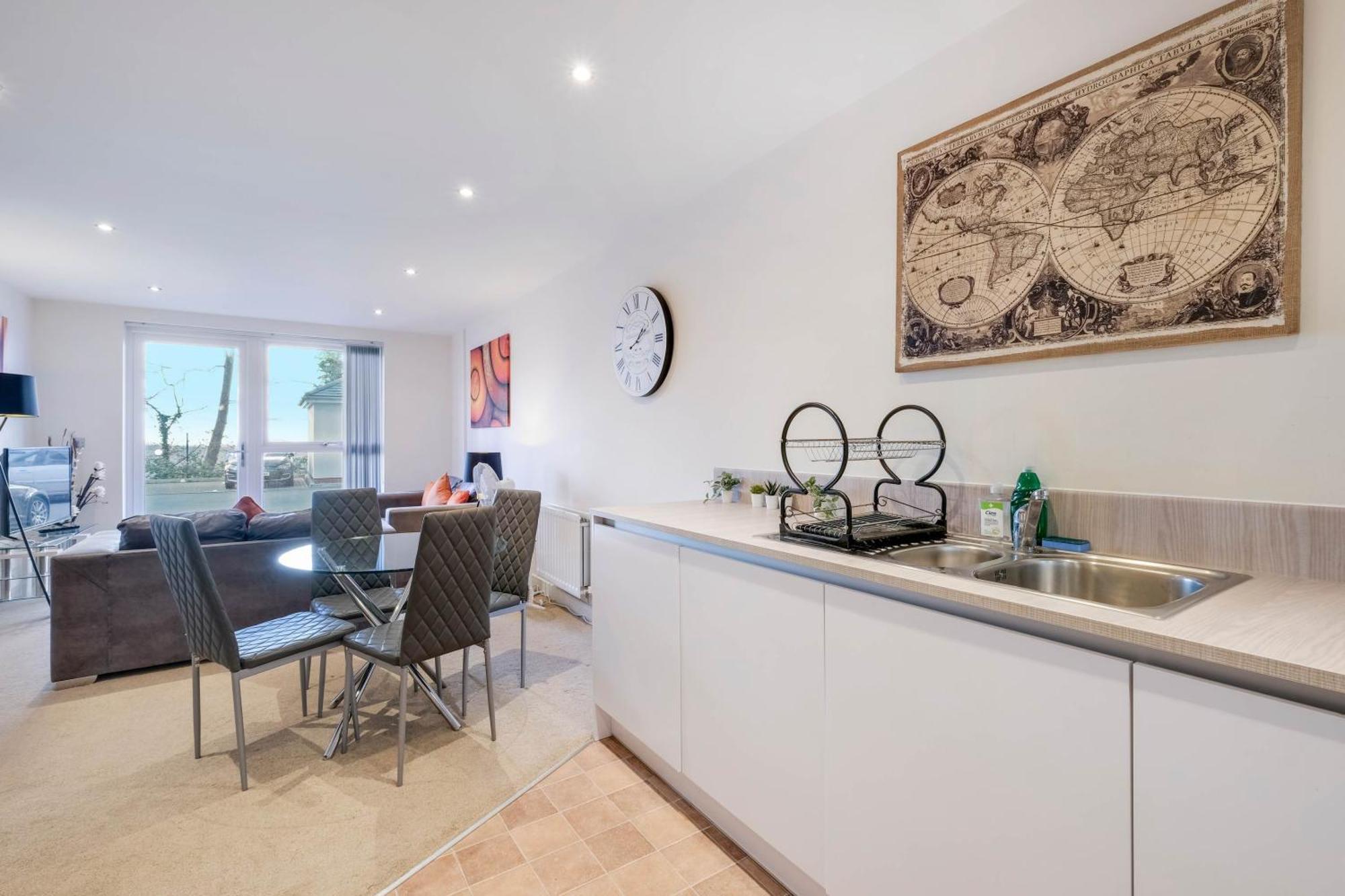 Alder House Serviced Apartment Maidenhead By 360Stays Exterior foto